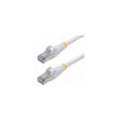 Cable Ethernet Cat8 RJ45 StarTech 50 cm blanco; conectores RJ45 macho en ambos extremos