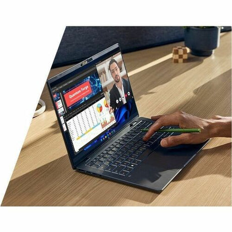 Portatil HP Elitebook X G2i14ai D4PG1AT vista 3