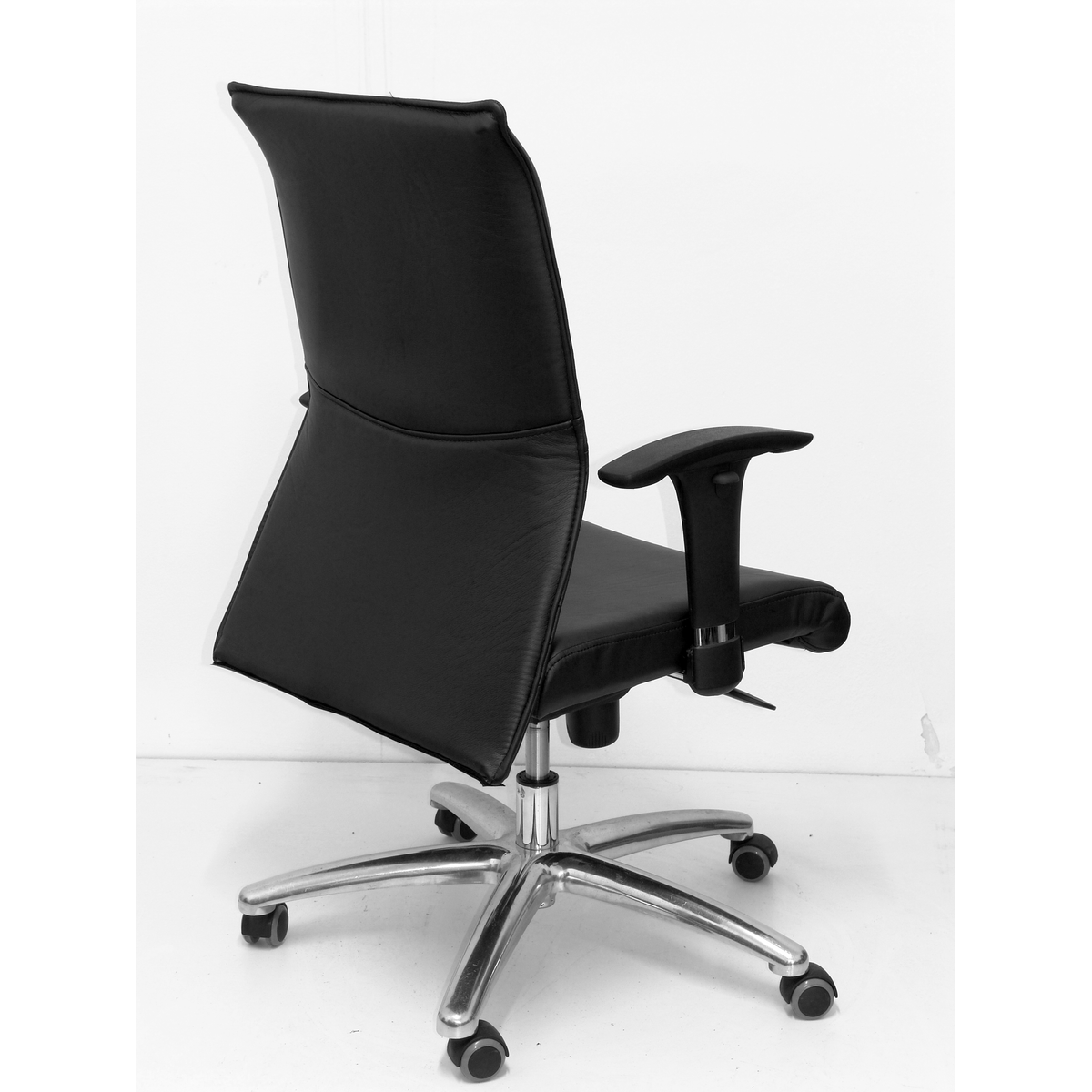 Sillón de oficina Piqueras y Crespo Albacete Confidente Similpiel - Ref. fabricante 207SSPBL - Negro